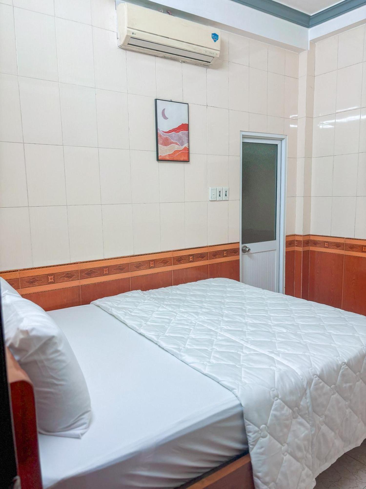 Hong Ha Guest House Hue Exterior photo